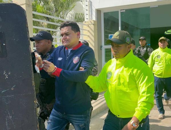 Momentos en que Digno Palomino es trasladado a la penitenciaria de El Bosque.