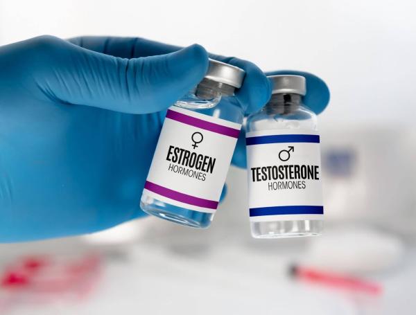 Según Ian Dvorkine, la prohibición de la terapia hormonal podría "alimentar el mercado negro de hormonas" y su consumo sin consejo médico.