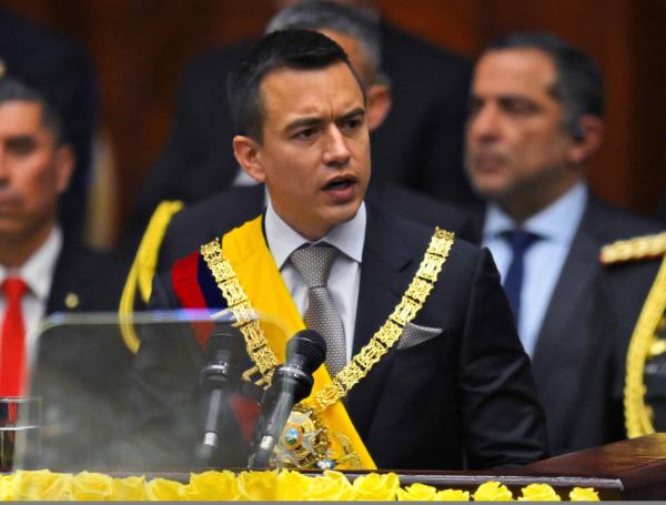 El nuevo presidente de Ecuador, Daniel Noboa, pronuncia su primer discurso durante su toma de posesión en la Asamblea Nacional.