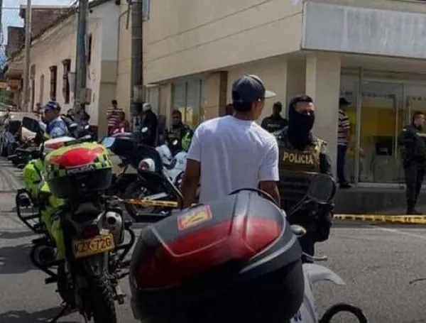 Asalto en Santander de Quilichao, Cauca.