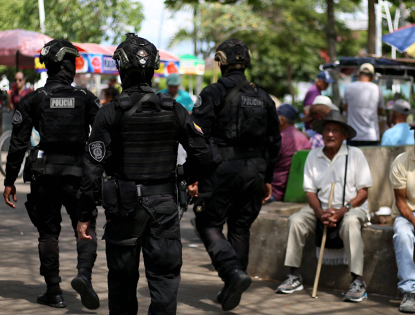 Patrullajes de los uniformados que llegaron a Tuluá para reforzar la seguridad tras hechos violentos.