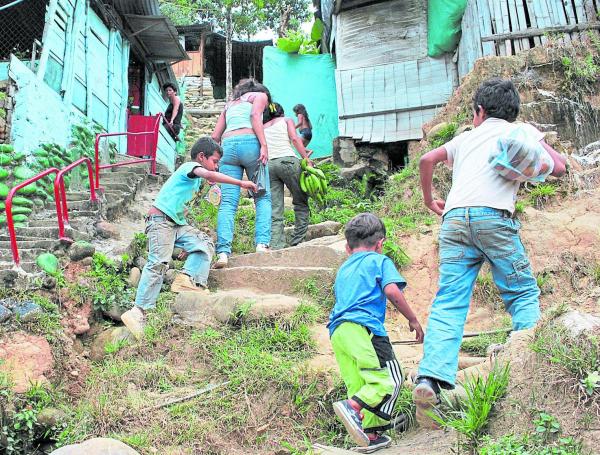 La desigualdad extrema contribuye a generar un ambiente de desconfianza y miedo hacia el futuro, lo cual termina guiando el discurso político.