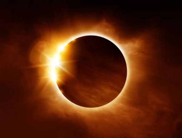 Eclipse solar total.