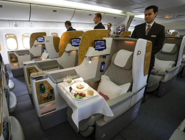 Starlink gana espacio en la aviación: Emirates supera el millón de conexiones e Iberia anuncia Wi-Fi gratuito de alta velocidad