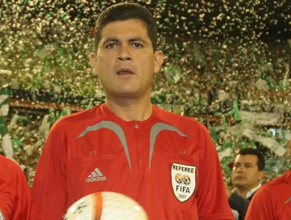 Nicolás Gallo será AVAR en la final entre España y Argentina: esta es la historia de los árbitros colombianos en la Copa del Mundo