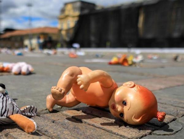 Rechazo contra la violencia hacia los niños en el país.