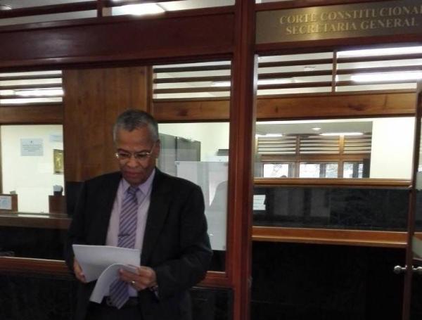 La denuncia contra el triunvirato investigador del presidente Gustavo ...