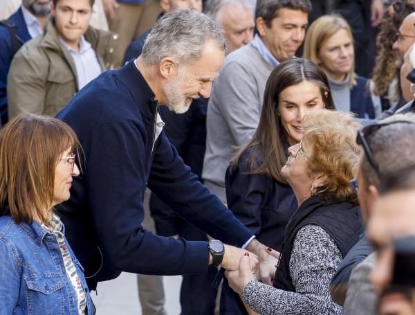 Video| Los reyes de España regresan a la zona devastada por la dana en ...
