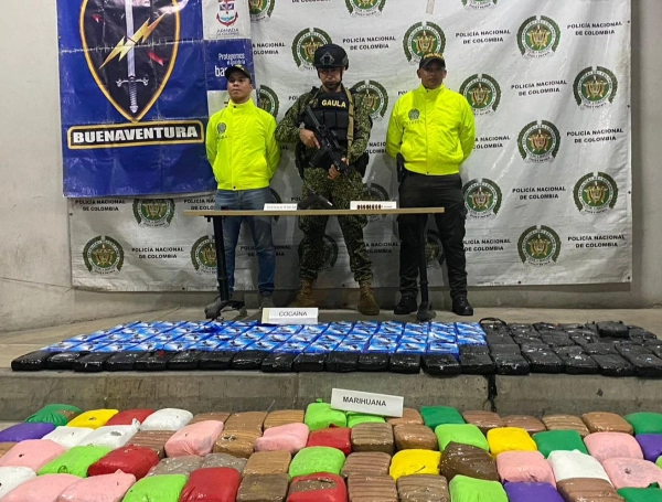 Otro operativo de la Policía de Buenaventura con la Armada Nacional.