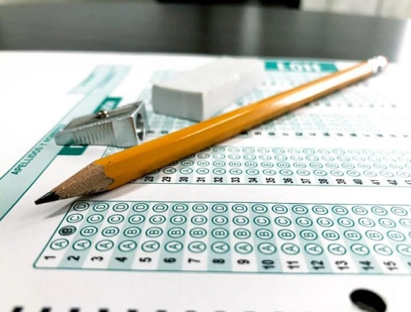¿Cuántos puntos necesita en el Icfes 2026 para acceder a una beca universitaria o para contemplar un programa del gobierno? Lo que debe saber
