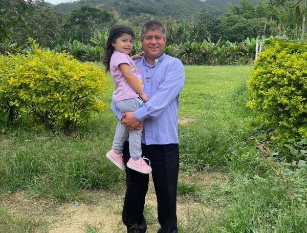 Pare Rito El padre Rito Álvarez y su sueño de un nuevo Catatumbo: ‘La paz hay que ...