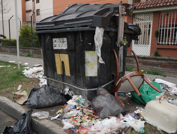 Bogotá supera los 600 comparendos por basuras en marzo de 2026: estas ...