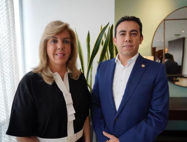 Clara Luz Rold??n y Alexander Vega, copresidentes de 'la U'.