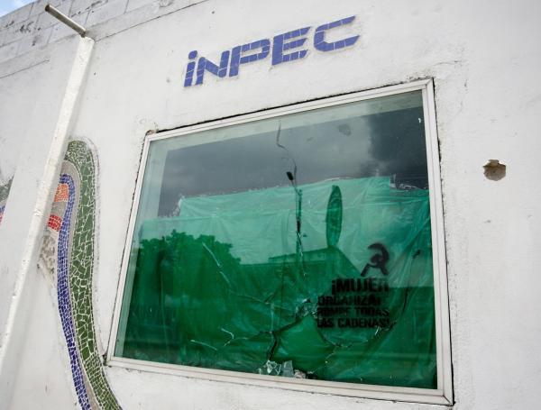 Uno de los disparos en la fachada de Villahermosa, hace una semana.