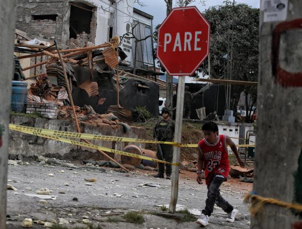 Autoridades, tras el rastro de los responsables del atentado en La ...