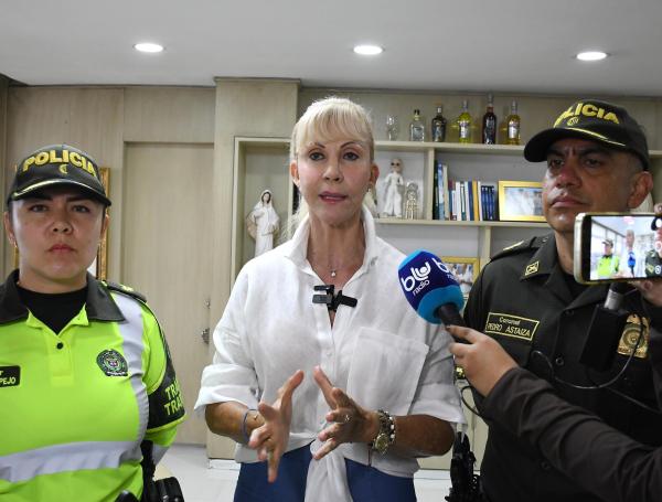 La gobernadora Dilian Francisca Toro.