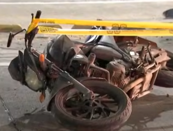 Grave accidente en la AV. NQS dejó un motociclista muerto y un herido ...