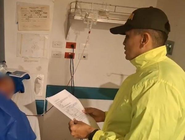 La Policía de Caldas capturó al pastor cuando recibió la salida del centro médico donde fue atendido luego de ser atacado por la comunidad.