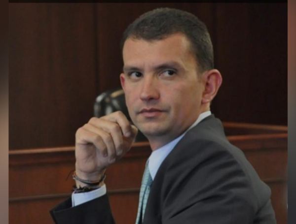 Emilio Tapia, Pereira.