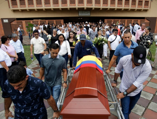 Sepelio del líder Álvaro Roncancio, en Palmira.