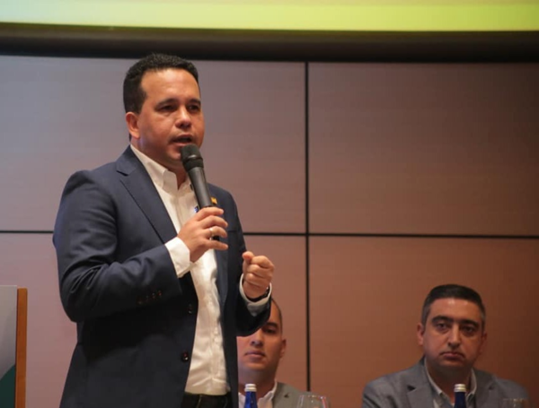 Carlos Andrés Trujillo, senador del partido Conservador.