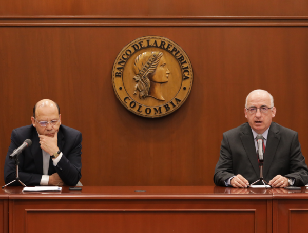 Ministro de Hacienda, Germán Ávila, y el gerente del Banco de la República, Leonardo Villar.