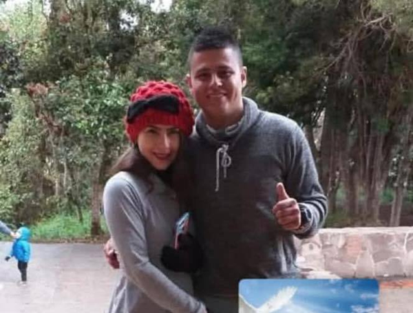 Ellos eran los esposos que murieron al quedar atrapados en su carro ...