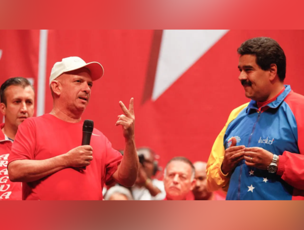 Hugo el 'pollo' Carvajal y Nicolás Maduro.