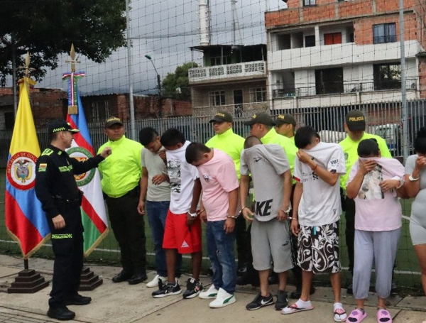 Capturados presuntos integrantes de 'los Halcones', en Cali.