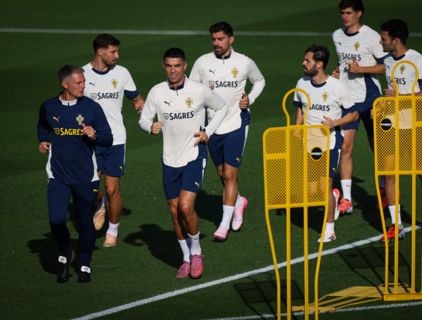 Cristiano Ronaldo y Rubén Neves