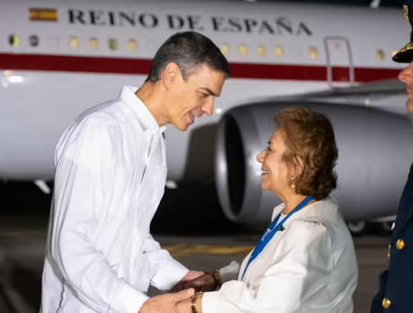 Presidente de Gobierno de España, Pedro Sánchez, aterriza en la Cumbre Celac-UE en