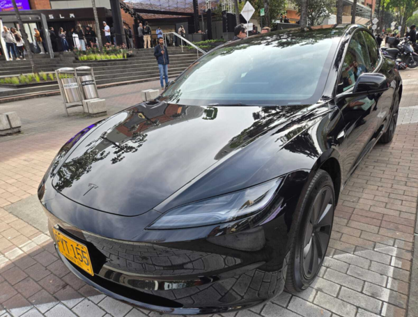 Tesla llega a Colombia oficialmente con carros desde los 109 millones ...