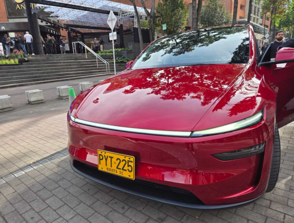 Compradores de Tesla en Colombia denuncian demora en la entrega de ...