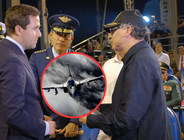 Presidente Gustavo Petro junto a delegaci??n de Suecia.