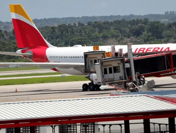 Aviones combustible Cuba