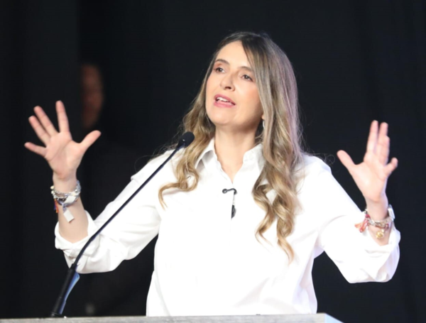 Paloma Valencia y Juan Daniel Oviedo lanzan plan de gobierno con 111 ...