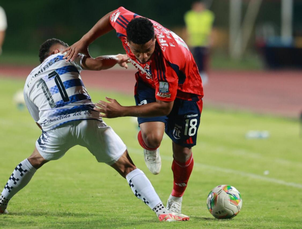 Amaranto Perea se estrena con el DIM: la Copa Sudamericana, su primer gran desafío