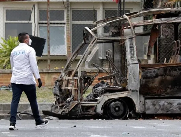 Atentado contra la Tercera Brigada de Cali, el 24 de abril de 2026.