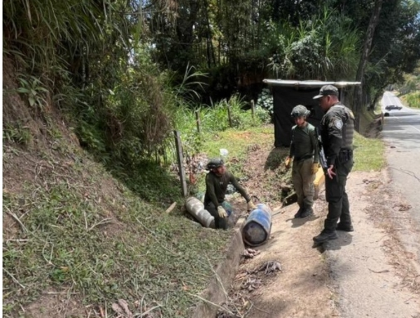 600 kilos de explosivos en alcantarillas: la Panamericana, objetivo de las disidencias en el Cauca — image 4