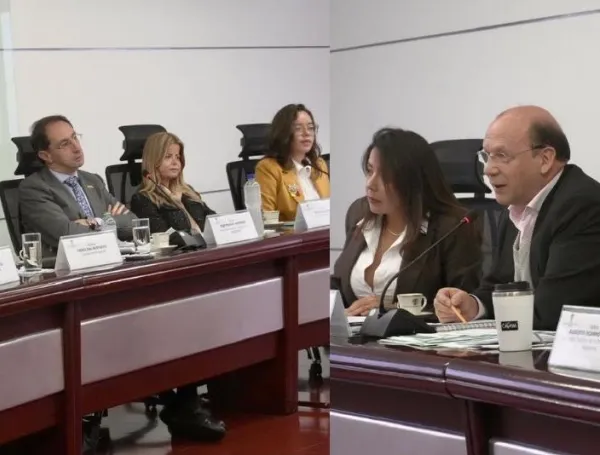 Empalme presidencial entre José Manuel Restrepo y Germán Ávila.