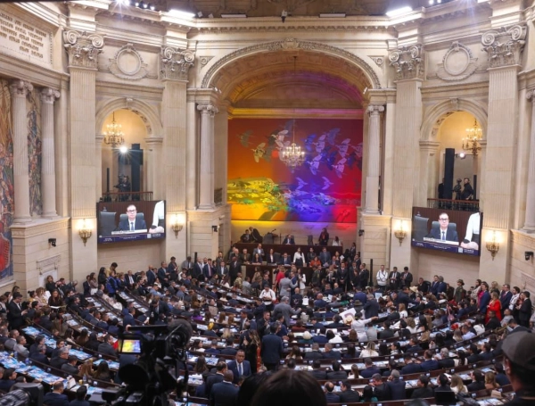 Lo que hay detrás del respaldo de las curules de paz al presidente electo Abelardo De La Espriella