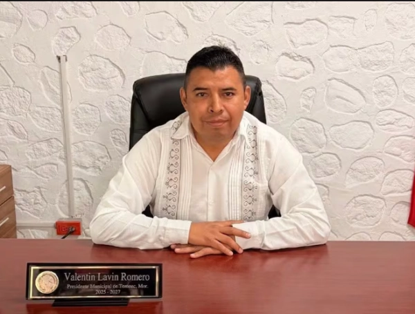 Sicarios en moto irrumpen en el palacio municipal de un alcalde en México y lo matan a tiros