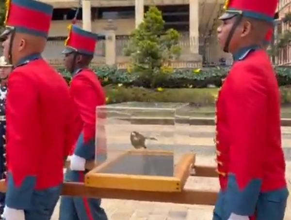 Video | Así fue la salida de la espada de Bolívar de la Casa de Nariño en ceremonia encabezada por el presidente Gustavo Petro