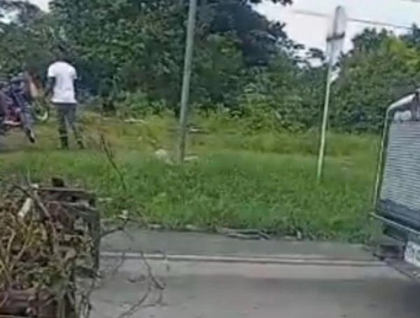 Bloqueo en la vía a Buenaventura, en el sector de El Gallinero.