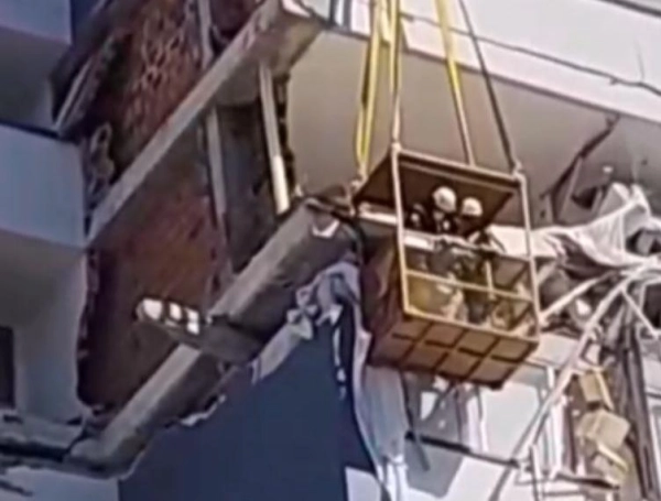 El colapso total del piso 12 del edificio Invico, en Pereira.