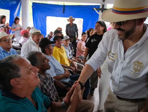 Presidente Abelardo De La Espriella donó su primer sueldo a hogares geriátricos de Quimbaya: 'Fue una promesa sagrada que hice y la voy a cumplir'