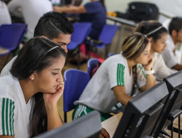 ¿Cuántos puntos necesita en el Icfes 2026 para acceder a una beca universitaria o para contemplar un programa del gobierno? Lo que debe saber