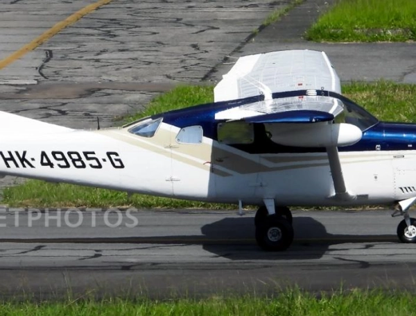 Cessna T206, de matrícula HK4985