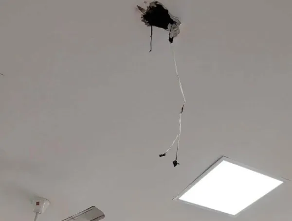 Ventilador se desprendió en un colegio