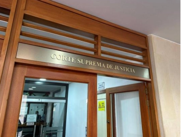 Congreso/Corte Suprema de Justicia